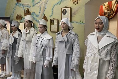 Знакомимся с историей пухового платка